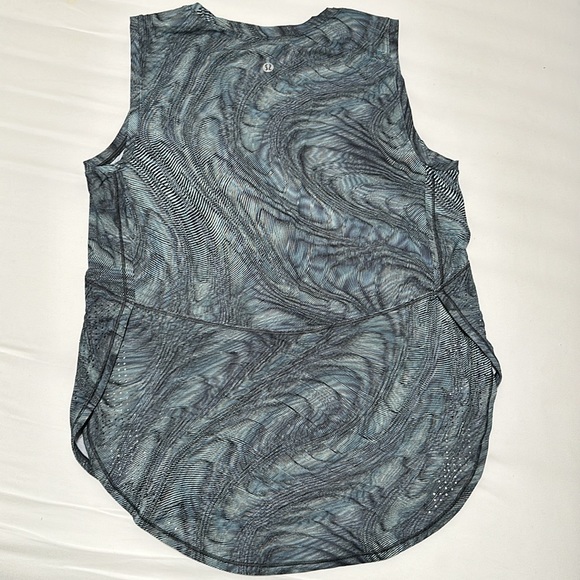 Sculpt Tank Top - Picture 2 of 2